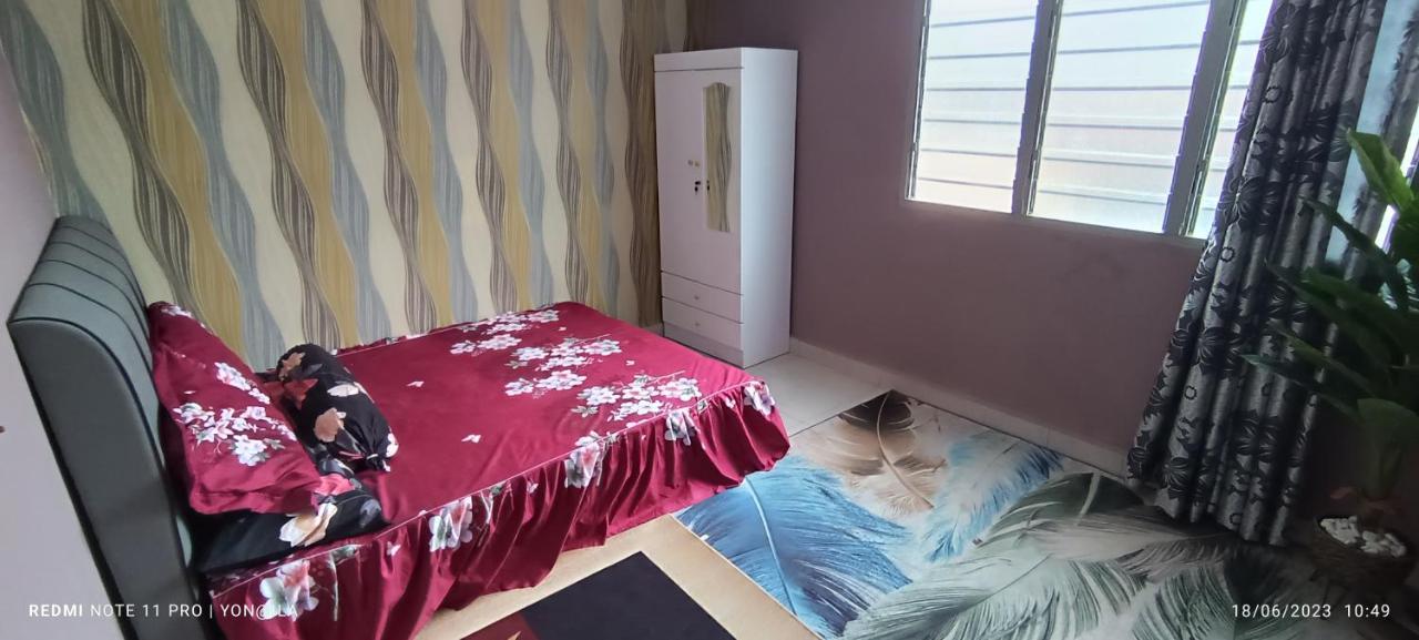 Homestay Rezeki Batu Gajah Kültér fotó